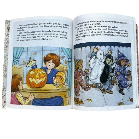 Lot of 3 Christmas Child’s Little Golden Books Rudolph 1976 Holidays, Tree 1985 - Picture 10 of 12